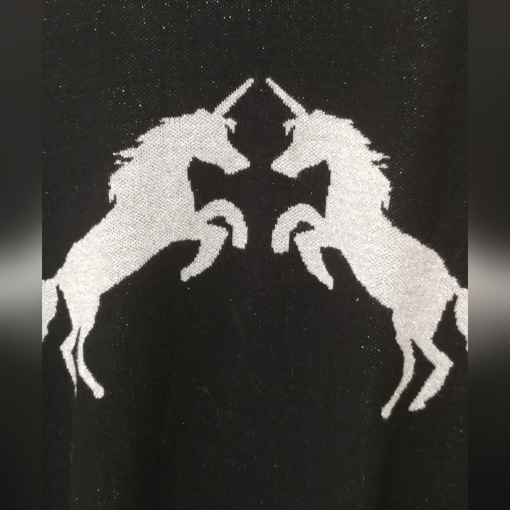 Sweater - Picture 4 of 4